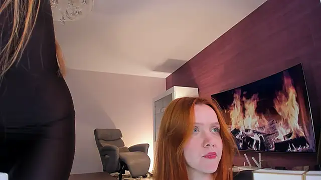 andrea x  online show from October 6, 2025, 9:21 am