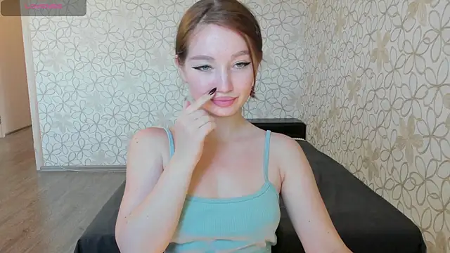 Snapshot of Lissa_Cristal chatting on September 13, 2025, 11:43 am Lissa Cristal online show from September 13, 2025, 11:43 am