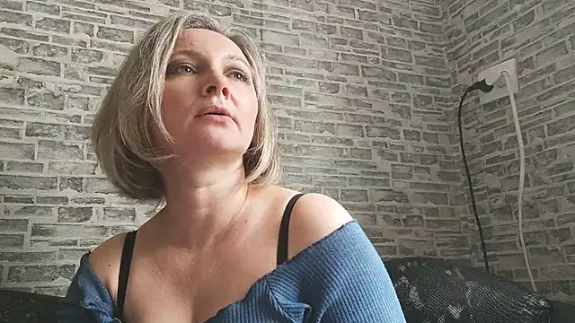 EdithManning online show from March 10, 2025, 9:12 am