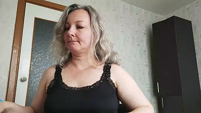 Snapshot of EdithManning chatting on July 19, 2026, 6:22 am EdithManning online show from July 19, 2026, 6:22 am