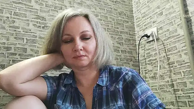 EdithManning online show from March 19, 2025, 12:34 pm