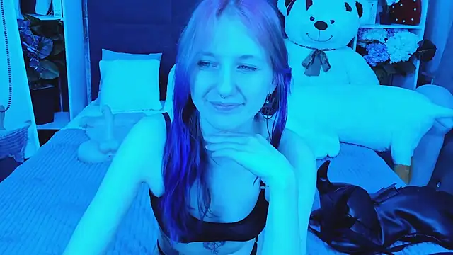 MiaKarlos online show from September 22, 2025, 1:33 am