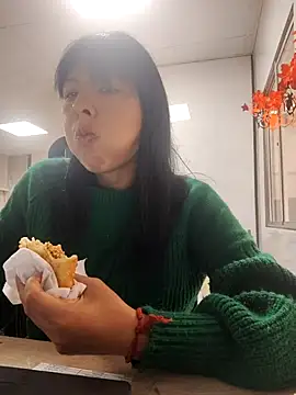 maria lasexy online show from November 3, 2025, 11:47 am