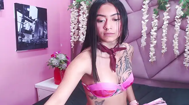 Miaa Thopmson online show from March 20, 2025, 7:57 pm