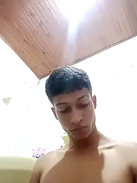 wolf james123 online show from December 29, 2024, 4:18 pm