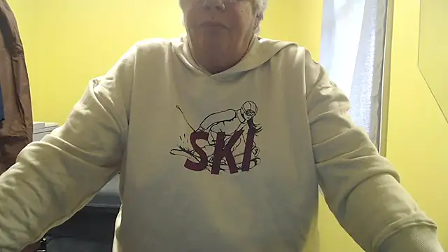 canadiancougar1965 online show from November 15, 2025, 5:17 pm