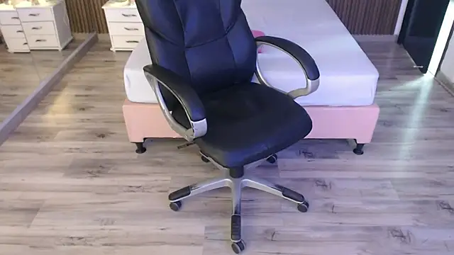 Sam mansson66 online show from October 17, 2025, 12:51 pm