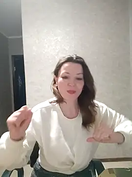 VselenaSun402 online show from March 18, 2025, 12:39 pm