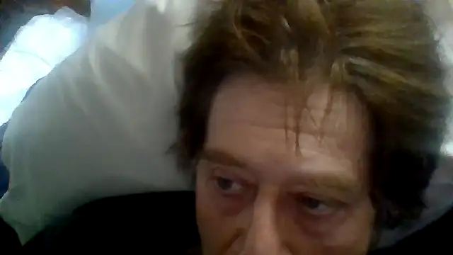 Snapshot of frankie7inch chatting on May 15, 2026, 1:31 pm frankie7inch online show from May 15, 2026, 1:31 pm
