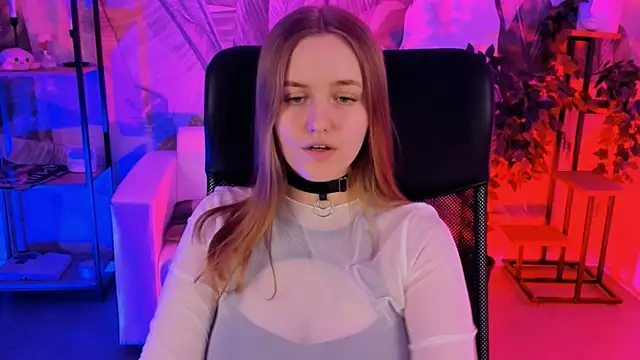 KellyPoter online show from February 21, 2025, 1:44 pm