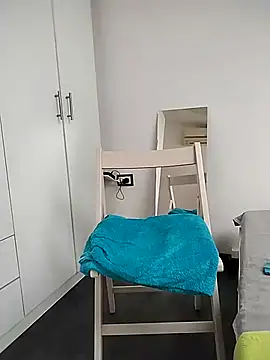 Mila Lovi online show from March 14, 2025, 9:35 am