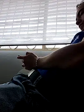 dragon1006 online show from April 11, 2026, 8:34 pm