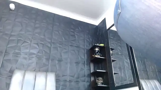 Hanna Fox 69 online show from October 30, 2025, 4:33 am