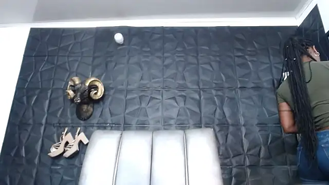 Hanna Fox 69 online show from October 31, 2025, 8:22 am