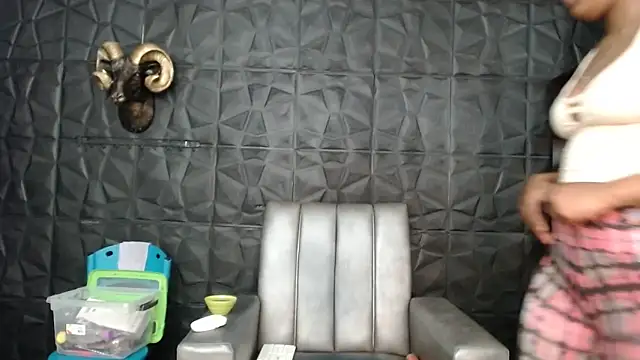 Hanna Fox 69 online show from September 12, 2025, 9:31 am