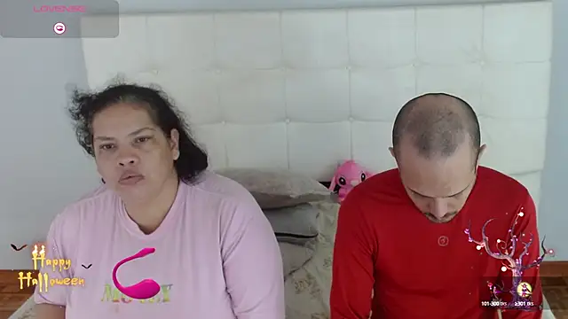 Candy and Jh0n online show from October 13, 2025, 7:26 pm