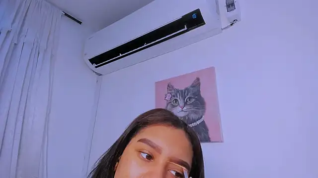 Fernanda brown18 online show from September 27, 2025, 8:15 pm