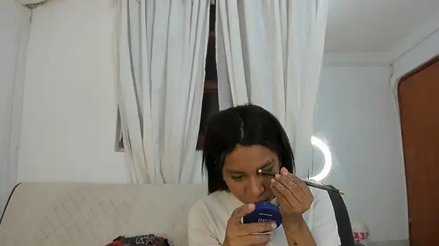 Fernanda brown18 online show from October 27, 2025, 9:16 pm