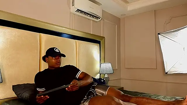 JoshLoganx online show from January 15, 2025, 8:05 pm