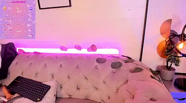 Aliiceyong online show from January 29, 2025, 11:46 pm