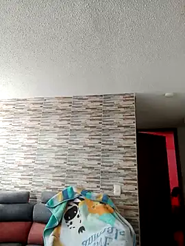 Snapshot of Skylar-Vox- chatting on March 20, 2025, 9:24 pm Skylar-Vox- online show from March 20, 2025, 9:24 pm