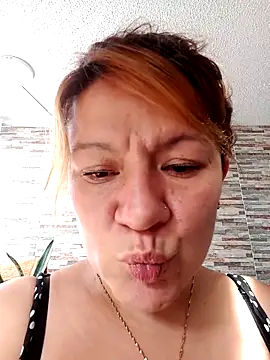 Snapshot of Skylar-Vox- chatting on October 16, 2025, 9:45 pm Skylar-Vox- online show from October 16, 2025, 9:45 pm