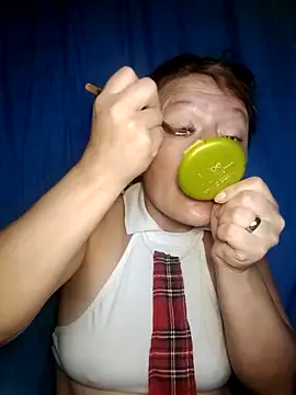 Snapshot of Skylar-Vox- chatting on October 31, 2025, 8:33 am Skylar-Vox- online show from October 31, 2025, 8:33 am