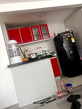 Snapshot of Skylar-Vox- chatting on March 19, 2025, 2:13 pm Skylar-Vox- online show from March 19, 2025, 2:13 pm