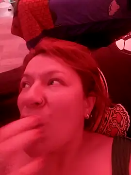 Snapshot of Skylar-Vox- chatting on March 22, 2025, 10:37 pm Skylar-Vox- online show from March 22, 2025, 10:37 pm