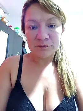 Snapshot of Skylar-Vox- chatting on September 30, 2025, 10:49 pm Skylar-Vox- online show from September 30, 2025, 10:49 pm