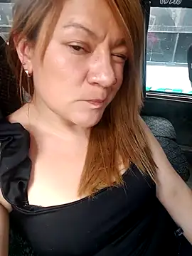 Snapshot of Skylar-Vox- chatting on March 21, 2025, 6:18 pm Skylar-Vox- online show from March 21, 2025, 6:18 pm