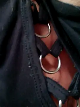 Snapshot of Skylar-Vox- chatting on March 19, 2025, 8:43 pm Skylar-Vox- online show from March 19, 2025, 8:43 pm