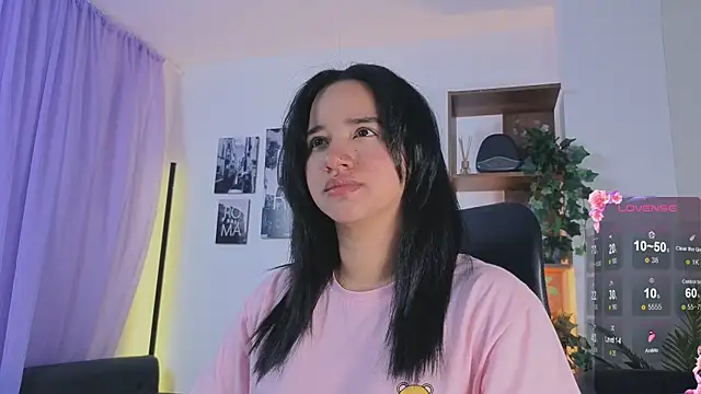 emilyrouxe online show from September 23, 2025, 1:51 pm