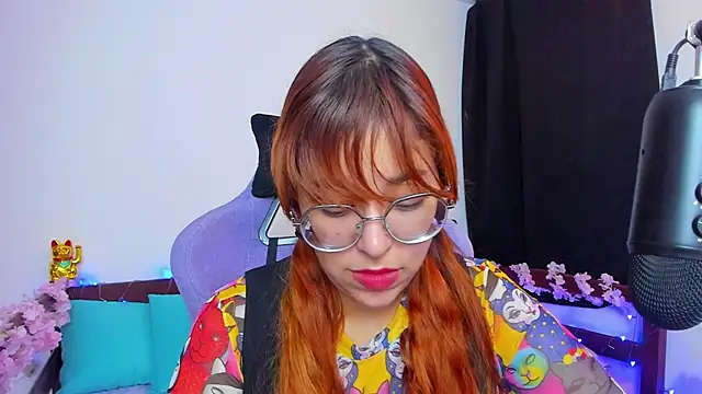  Moon Johnson online show from November 6, 2025, 12:47 am