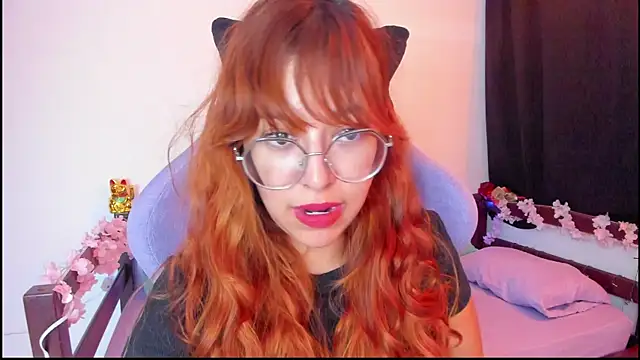  Moon Johnson online show from November 3, 2025, 12:49 am