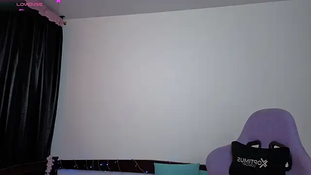Snapshot of _Moon_Johnson chatting on May 26, 2026, 12:31 am Moon Johnson online show from May 26, 2026, 12:31 am