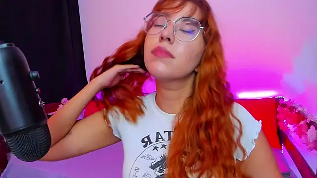  Moon Johnson online show from September 15, 2025, 12:00 am