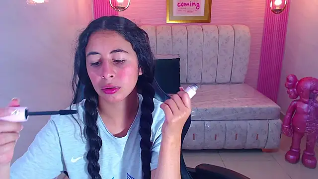 paris sub1  online show from November 7, 2025, 1:04 pm