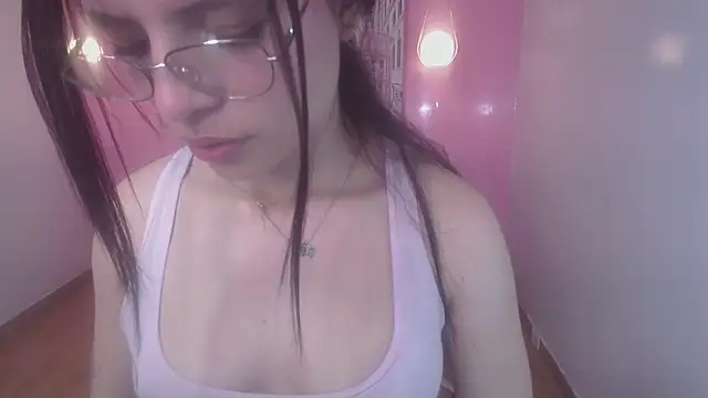 tessa t online show from December 26, 2024, 1:54 pm