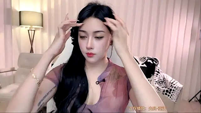 K-moumou online show from October 15, 2025, 3:31 pm