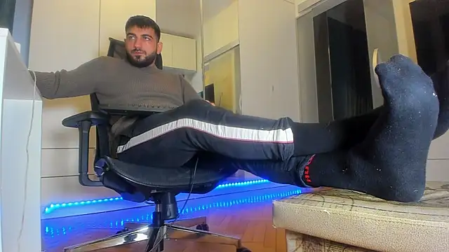 welcometo hell online show from October 6, 2025, 12:39 pm