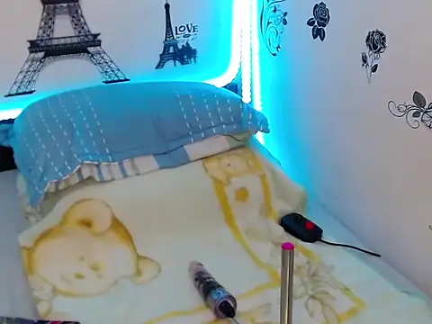 Snapshot of Lunaxx21 chatting on November 5, 2025, 2:47 am Lunaxx21 online show from November 5, 2025, 2:47 am