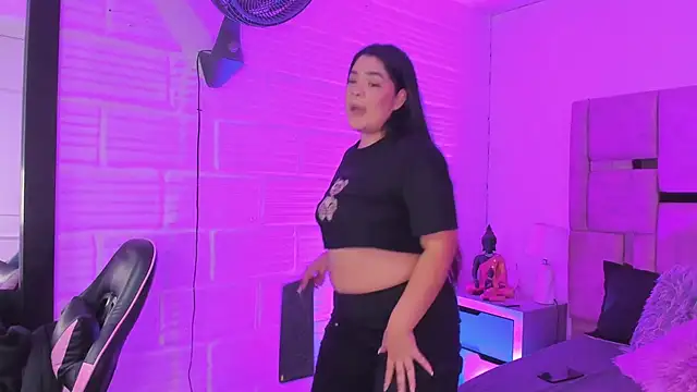 EmmaBecket2 online show from January 9, 2026, 4:41 am