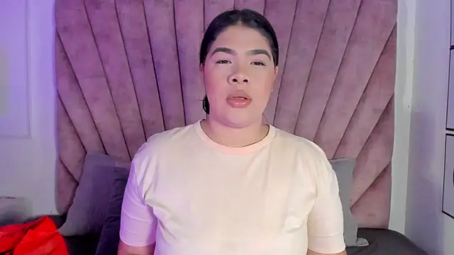 EmmaBecket2 online show from February 19, 2026, 10:29 pm