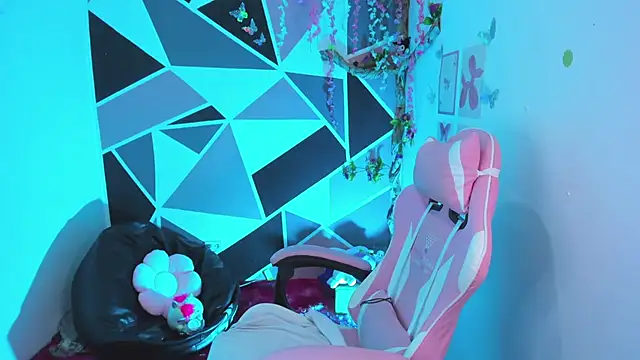 Carol Pinter online show from April 15, 2026, 2:32 pm