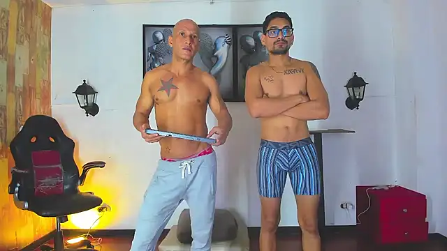 sexwithoutlimits  online show from February 13, 2025, 7:31 pm