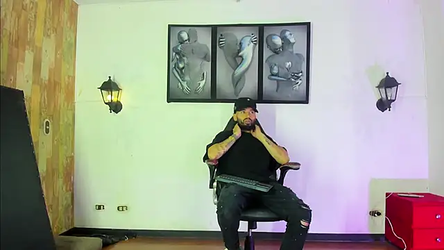sexwithoutlimits  online show from February 19, 2025, 8:10 pm