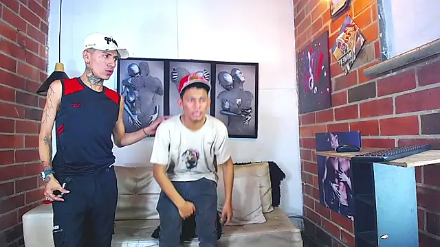 sexwithoutlimits  online show from March 9, 2025, 3:22 am
