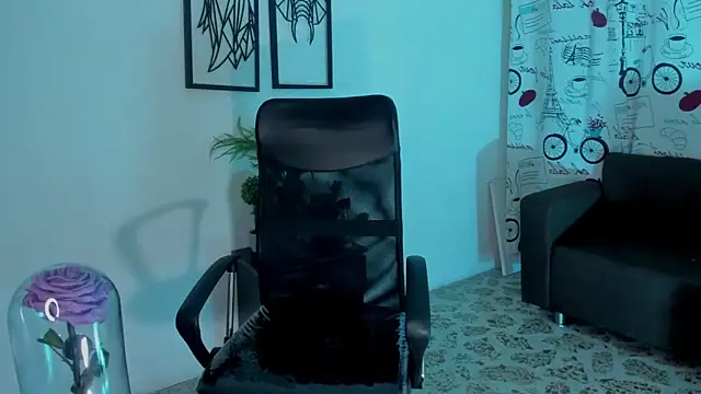 Snapshot of Danielacossio chatting on September 10, 2025, 2:43 am Danielacossio online show from September 10, 2025, 2:43 am