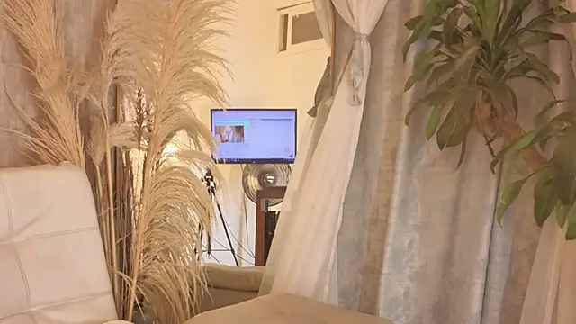 Snapshot of maddy_cooper_ chatting on October 24, 2025, 9:03 pm maddy cooper online show from October 24, 2025, 9:03 pm